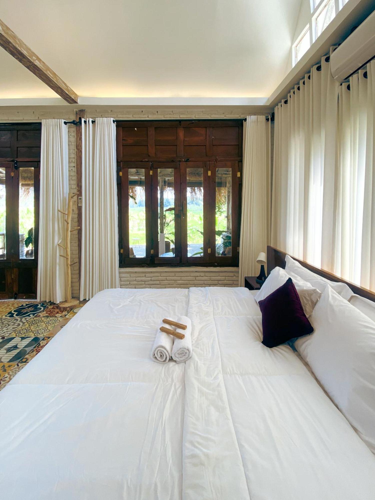 Sare - House With Panorama Rice Field View Villa Yogyakarta