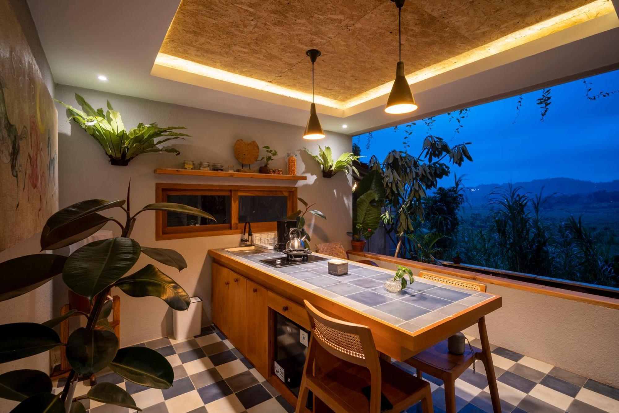 Sare - House With Panorama Rice Field View *